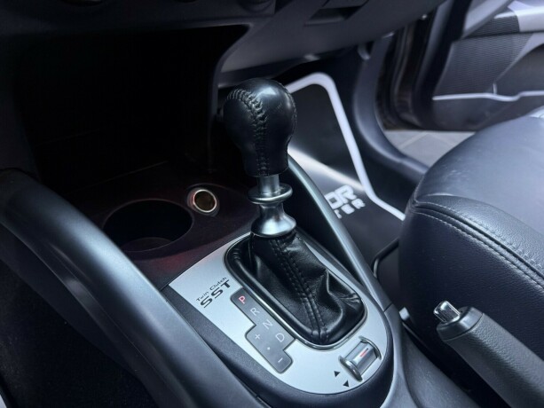 mitsubishi-outlander-diesel-2010-big-20