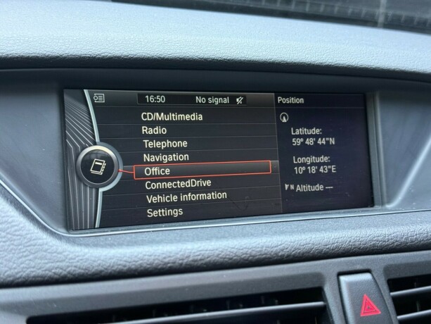 bmw-x1-diesel-2012-big-17