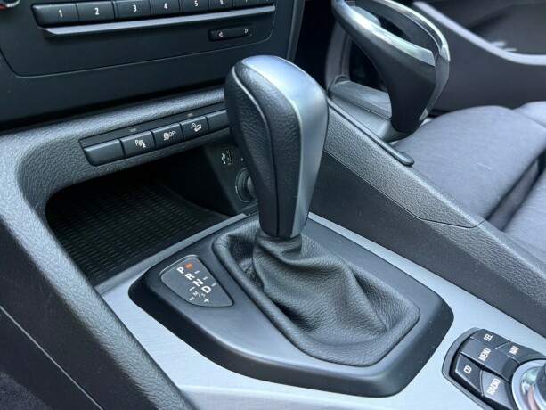 bmw-x1-diesel-2012-big-19