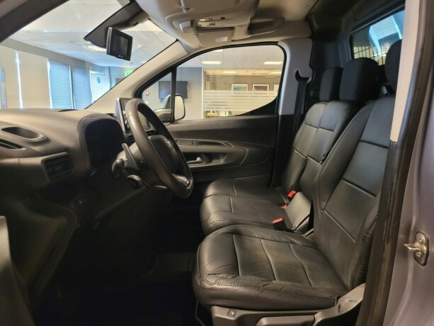 toyota-proace-city-diesel-2020-big-22