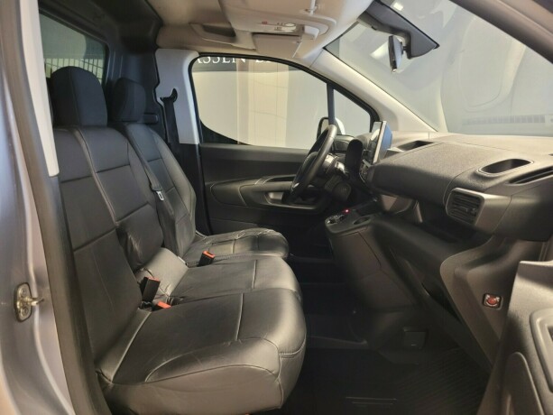 toyota-proace-city-diesel-2020-big-12