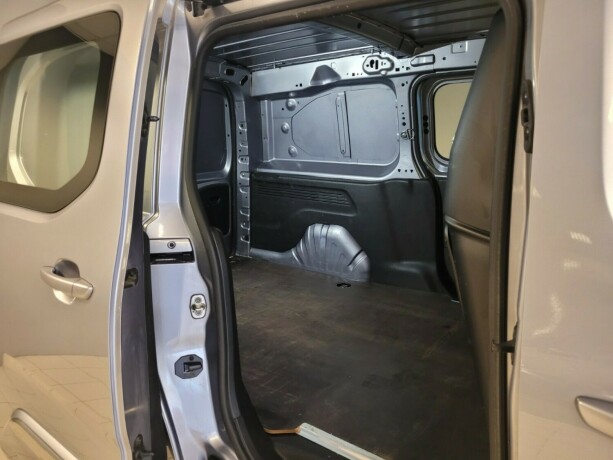 toyota-proace-city-diesel-2020-big-17