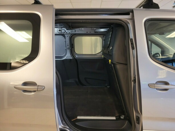toyota-proace-city-diesel-2020-big-16
