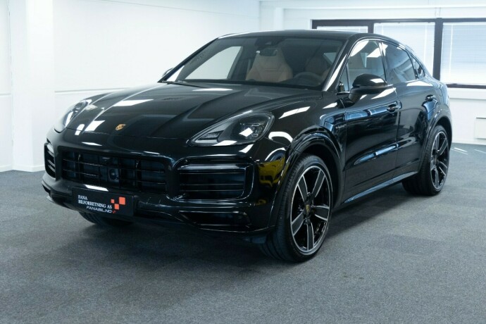 porsche-cayenne-coupe-elektrisitetbensin-2023-big-0