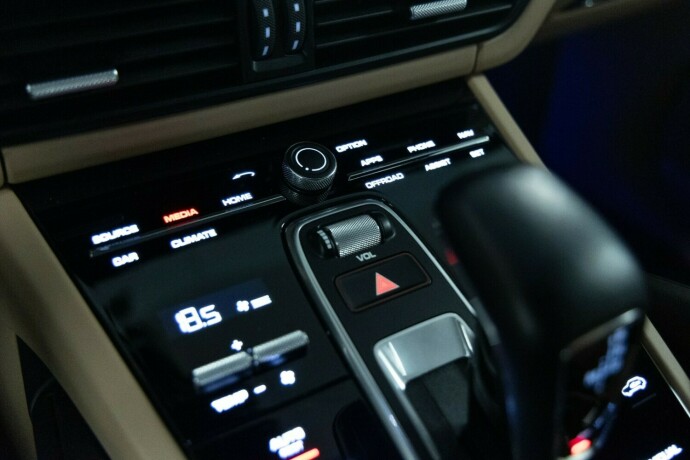 porsche-cayenne-coupe-elektrisitetbensin-2023-big-26