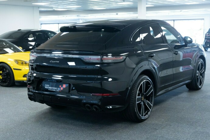 porsche-cayenne-coupe-elektrisitetbensin-2023-big-2