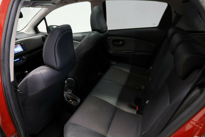 toyota-yaris-elektrisitetbensin-2016-big-10