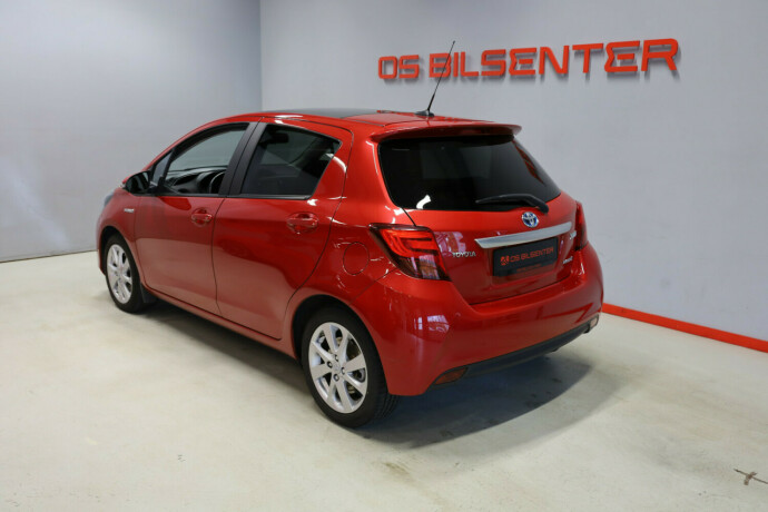 toyota-yaris-elektrisitetbensin-2016-big-3