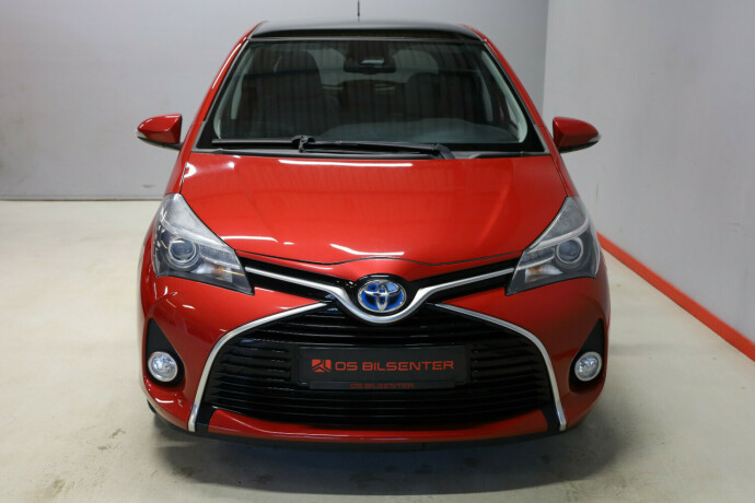 toyota-yaris-elektrisitetbensin-2016-big-2
