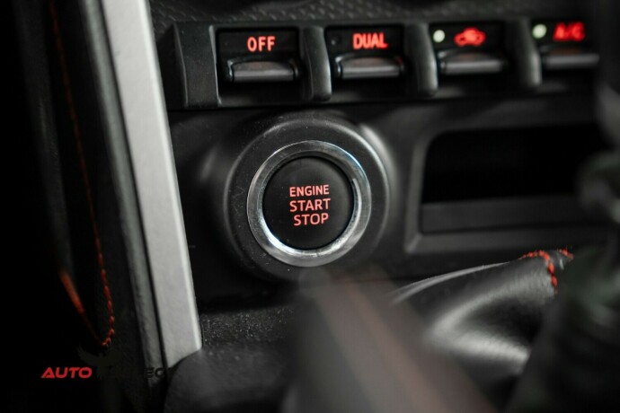 subaru-brz-bensin-2013-big-29