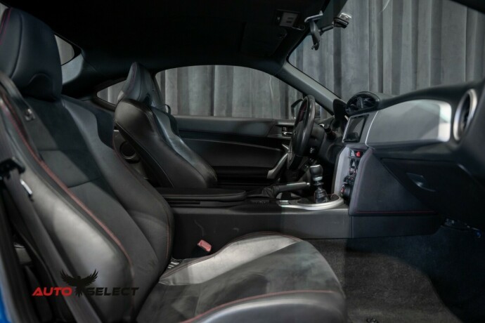 subaru-brz-bensin-2013-big-16