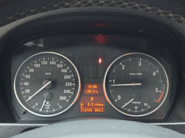 bmw-x1-diesel-2012-big-13