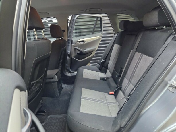 bmw-x1-diesel-2012-big-23