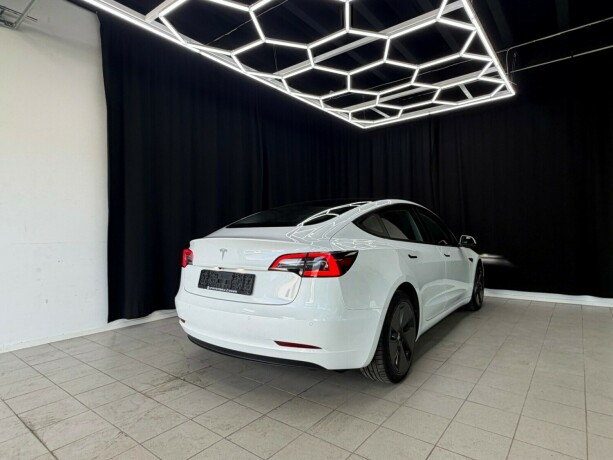 tesla-model-3-elektrisitet-2021-big-7