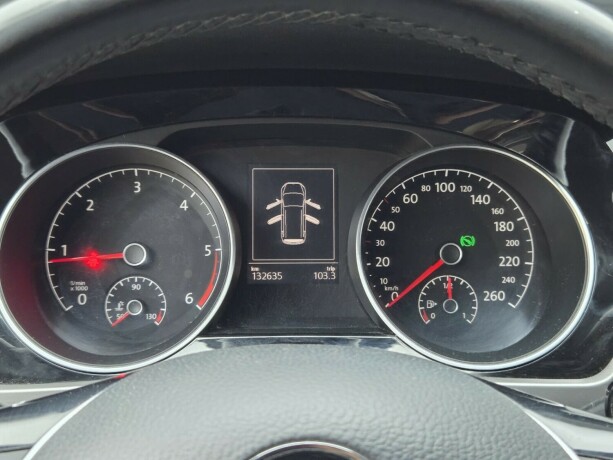 volkswagen-touran-diesel-2017-big-12