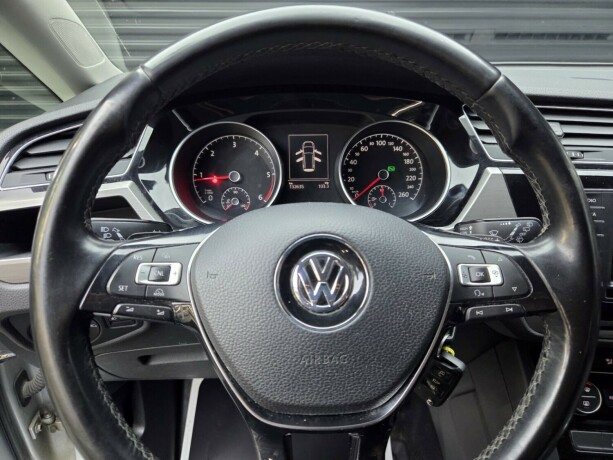 volkswagen-touran-diesel-2017-big-11