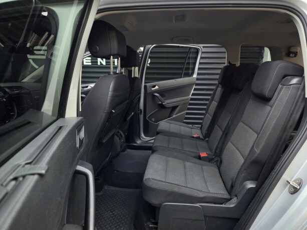 volkswagen-touran-diesel-2017-big-21