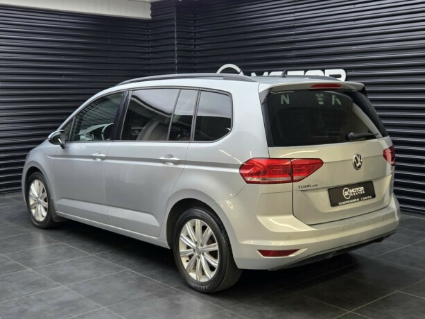volkswagen-touran-diesel-2017-big-1