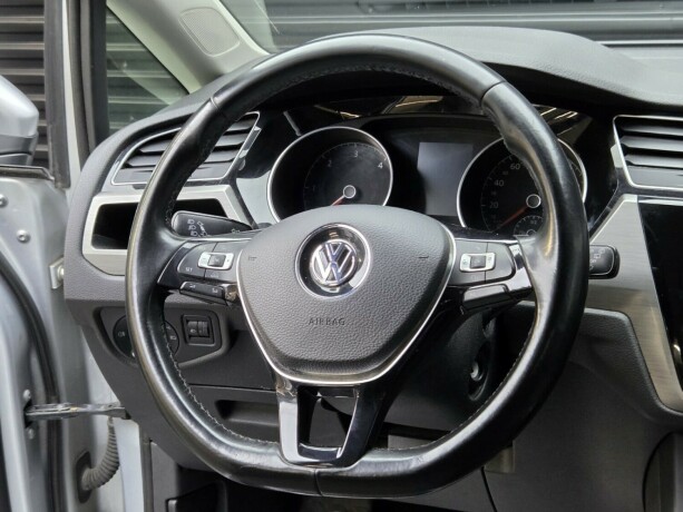 volkswagen-touran-diesel-2017-big-10