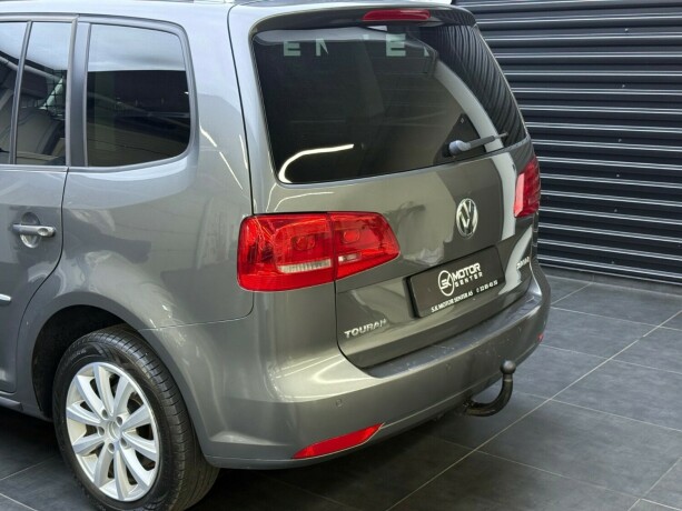 volkswagen-touran-diesel-2015-big-5