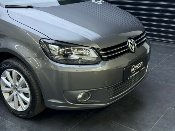 volkswagen-touran-diesel-2015-big-2