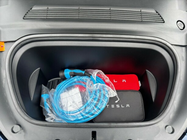 tesla-model-y-elektrisitet-2023-big-33
