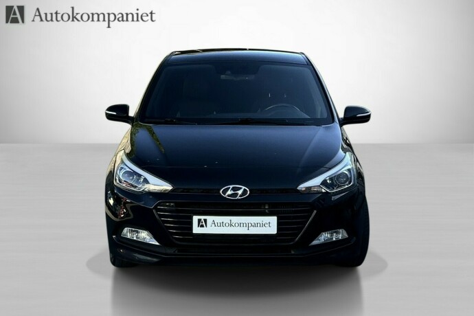 hyundai-i20-bensin-2018-big-2