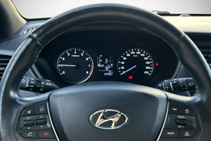 hyundai-i20-bensin-2018-big-6