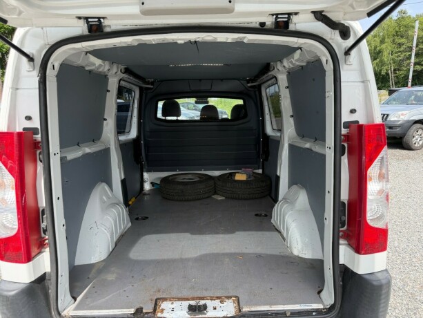 peugeot-expert-diesel-2015-big-9