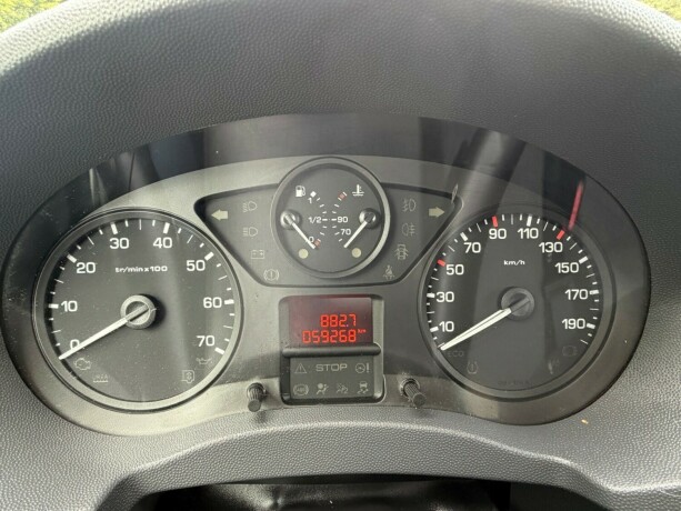 peugeot-expert-diesel-2015-big-13