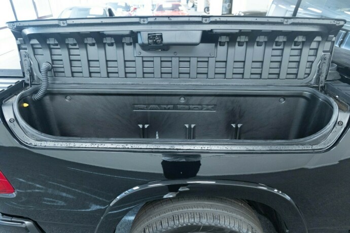 ram-1500-bensin-2025-big-13