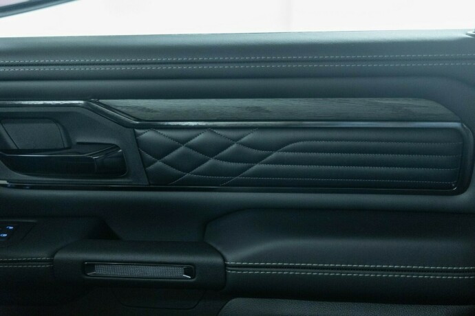 ram-1500-bensin-2025-big-27