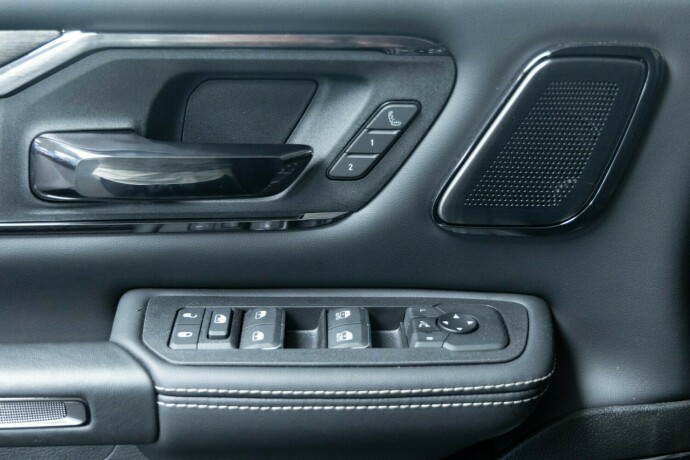 ram-1500-bensin-2025-big-8