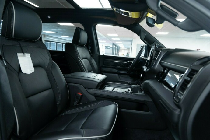 ram-1500-bensin-2025-big-15