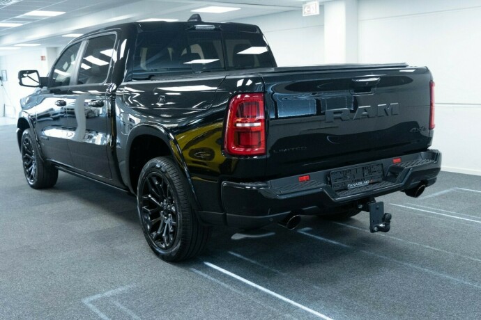 ram-1500-bensin-2025-big-1
