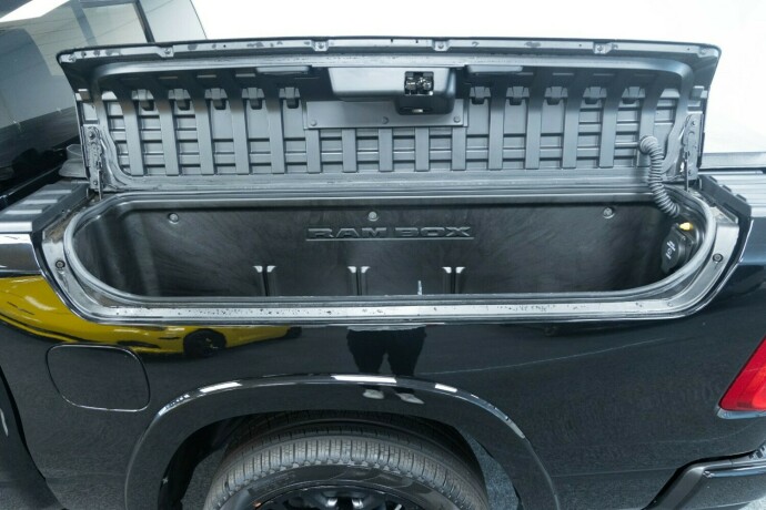 ram-1500-bensin-2025-big-11