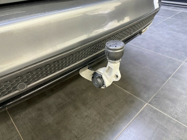 mercedes-benz-c-klasse-elektrisitetbensin-2018-big-33