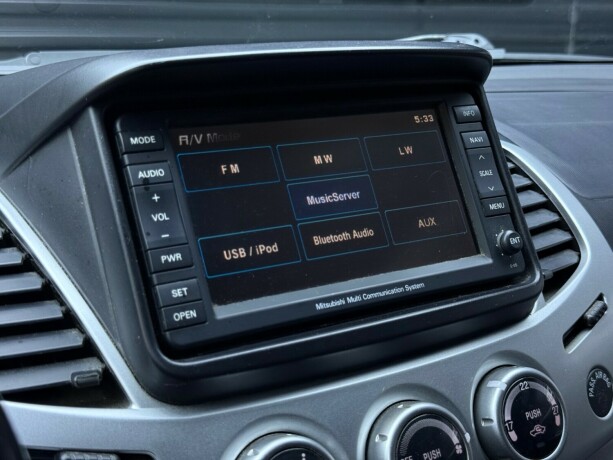 mitsubishi-l200-diesel-2012-big-16