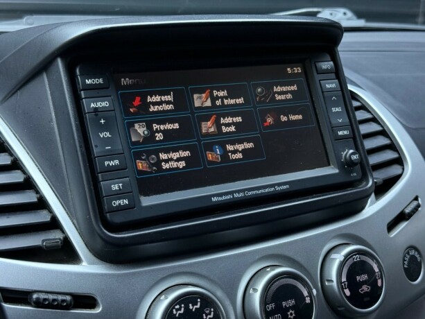 mitsubishi-l200-diesel-2012-big-15