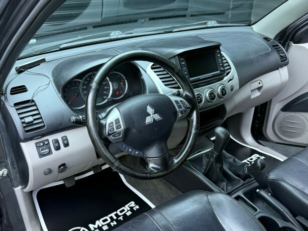 mitsubishi-l200-diesel-2012-big-11