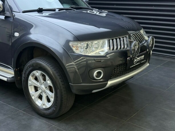 mitsubishi-l200-diesel-2012-big-2