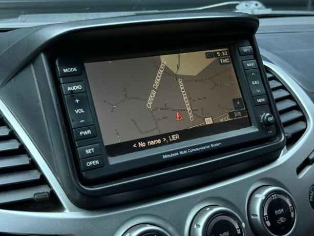 mitsubishi-l200-diesel-2012-big-17