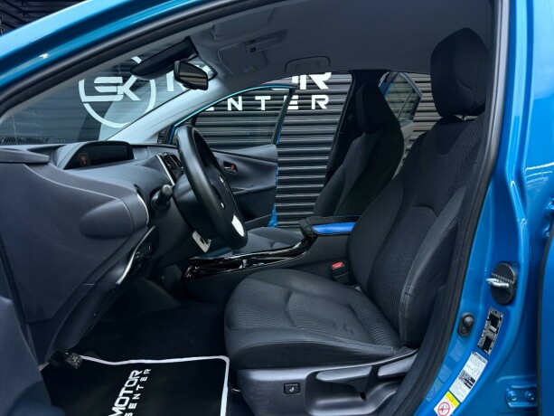 toyota-prius-elektrisitetbensin-2018-big-19