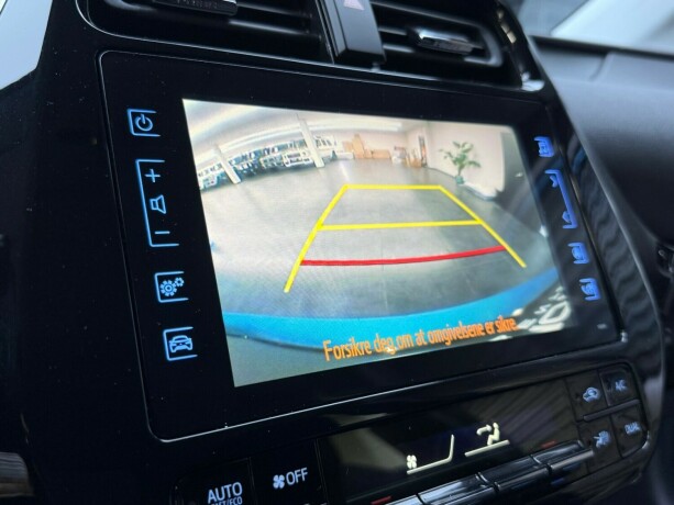 toyota-prius-elektrisitetbensin-2018-big-14