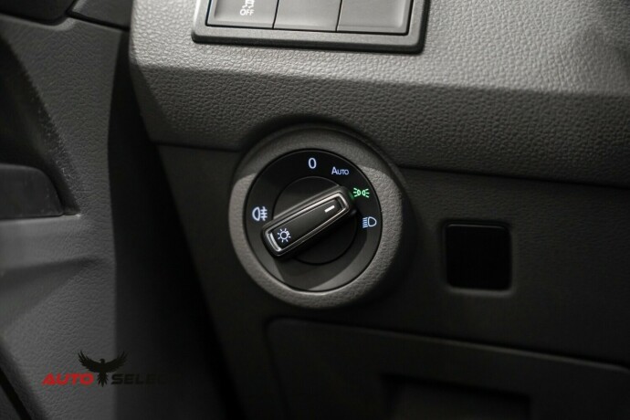 volkswagen-transporter-diesel-2021-big-24