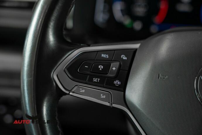 volkswagen-transporter-diesel-2021-big-25