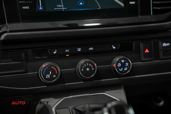 volkswagen-transporter-diesel-2021-big-28