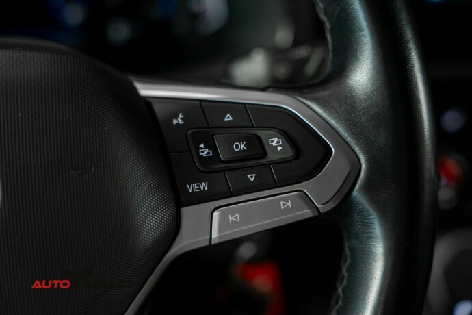 volkswagen-transporter-diesel-2021-big-27