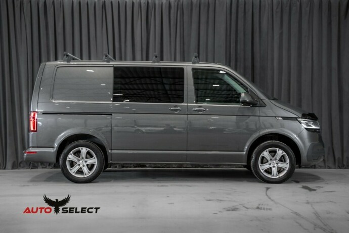 volkswagen-transporter-diesel-2021-big-14
