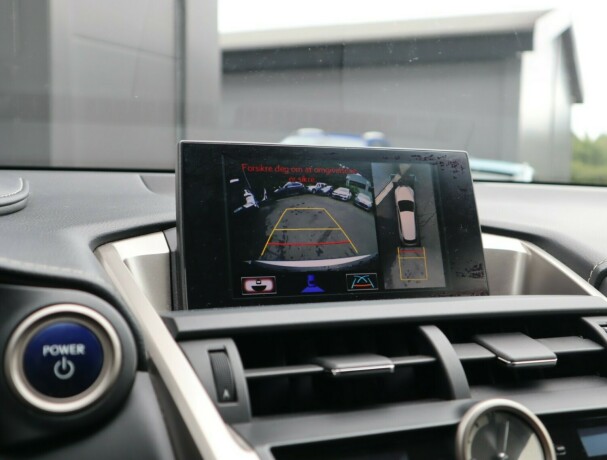 lexus-nx300h-bensin-2015-big-16